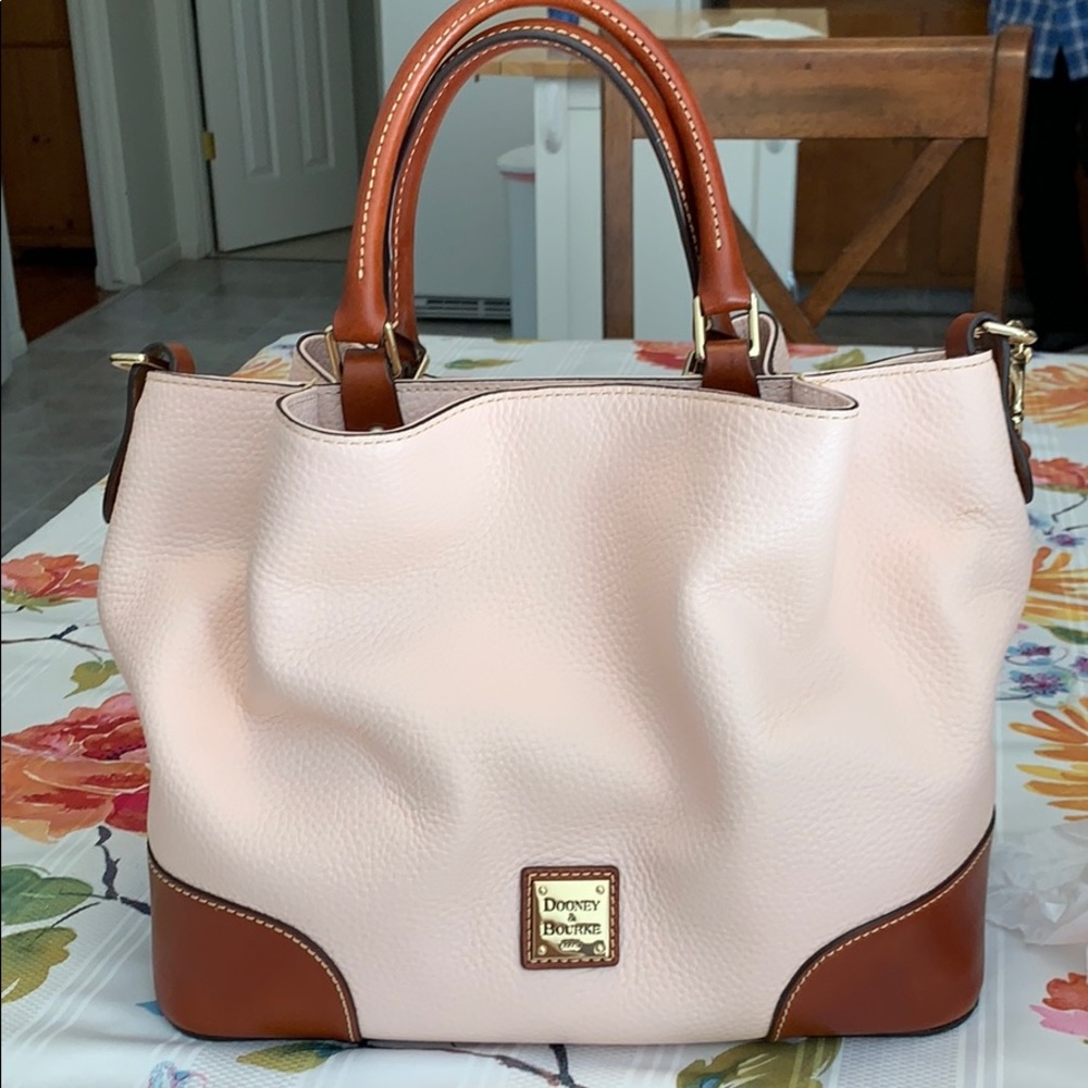 Dooney & Bourke Brenna in the color Blush